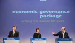 Die EU-Kommissare Valdis Dombrovskis, Marianne Thyssen und Pierre Moscovici (v.l.n.r.) stellen ihren Bericht vor © European Union, 2014